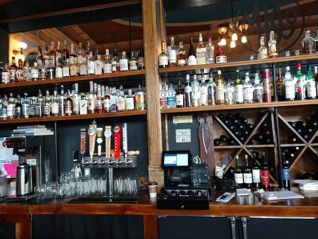 Milwaukee Delicatessen Company | restaurant | 101 W 9th St, Kansas City, MO 64105, USA | 8164716900 OR +1 816-471-6900