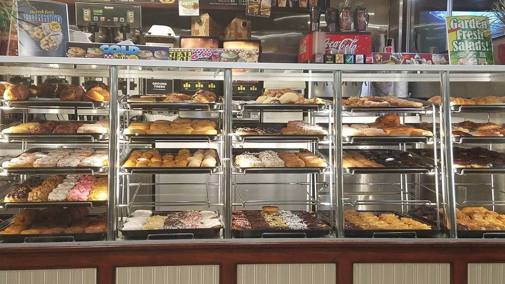 Winchells Donut House | cafe | 13070 Valley Blvd, La Puente, CA 91746, USA | 6263369081 OR +1 626-336-9081