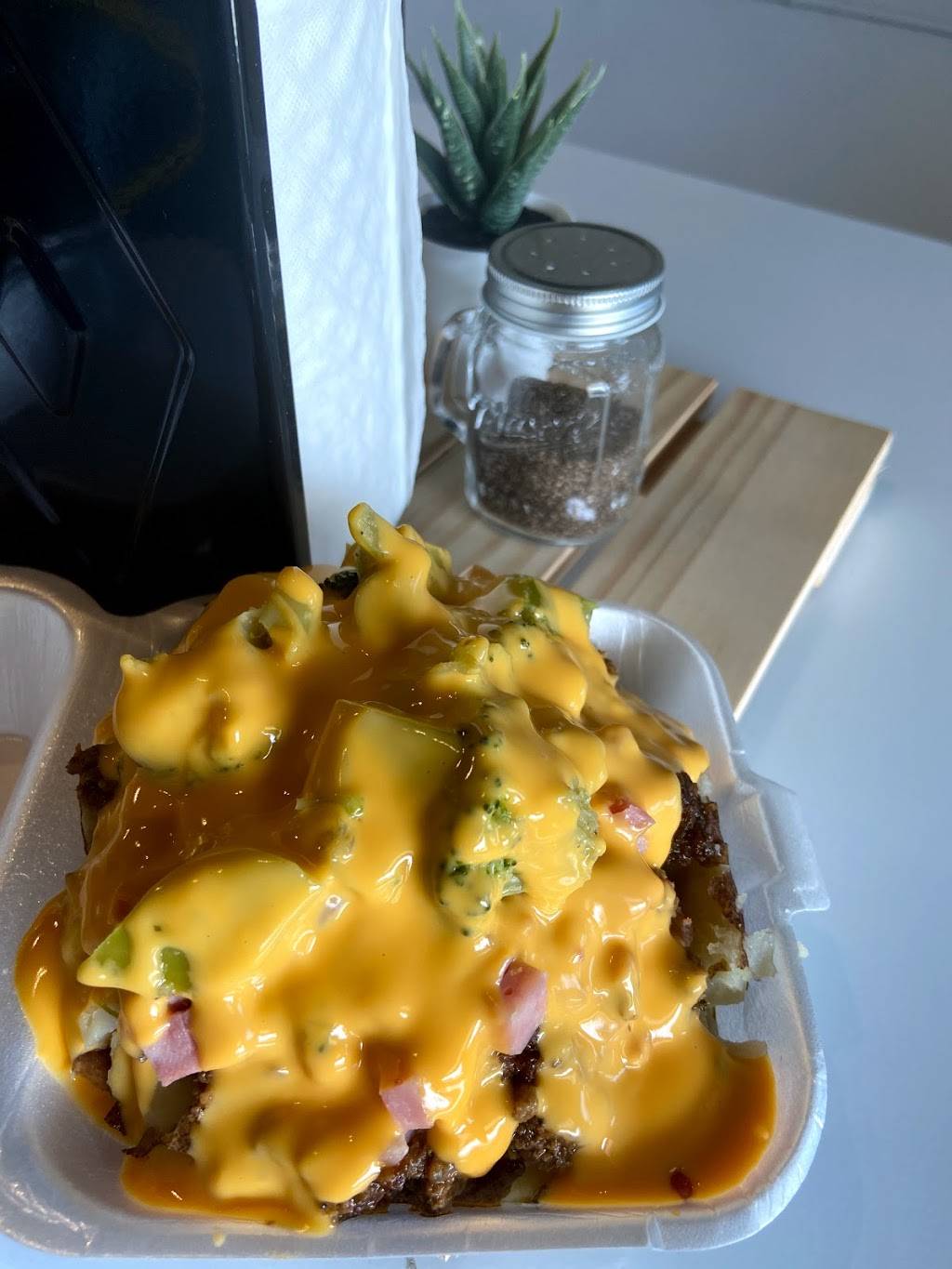 Latin Sisters Cafe | restaurant | 173 N Country Club Rd, Lake Mary, FL 32746, USA | 4077324517 OR +1 407-732-4517