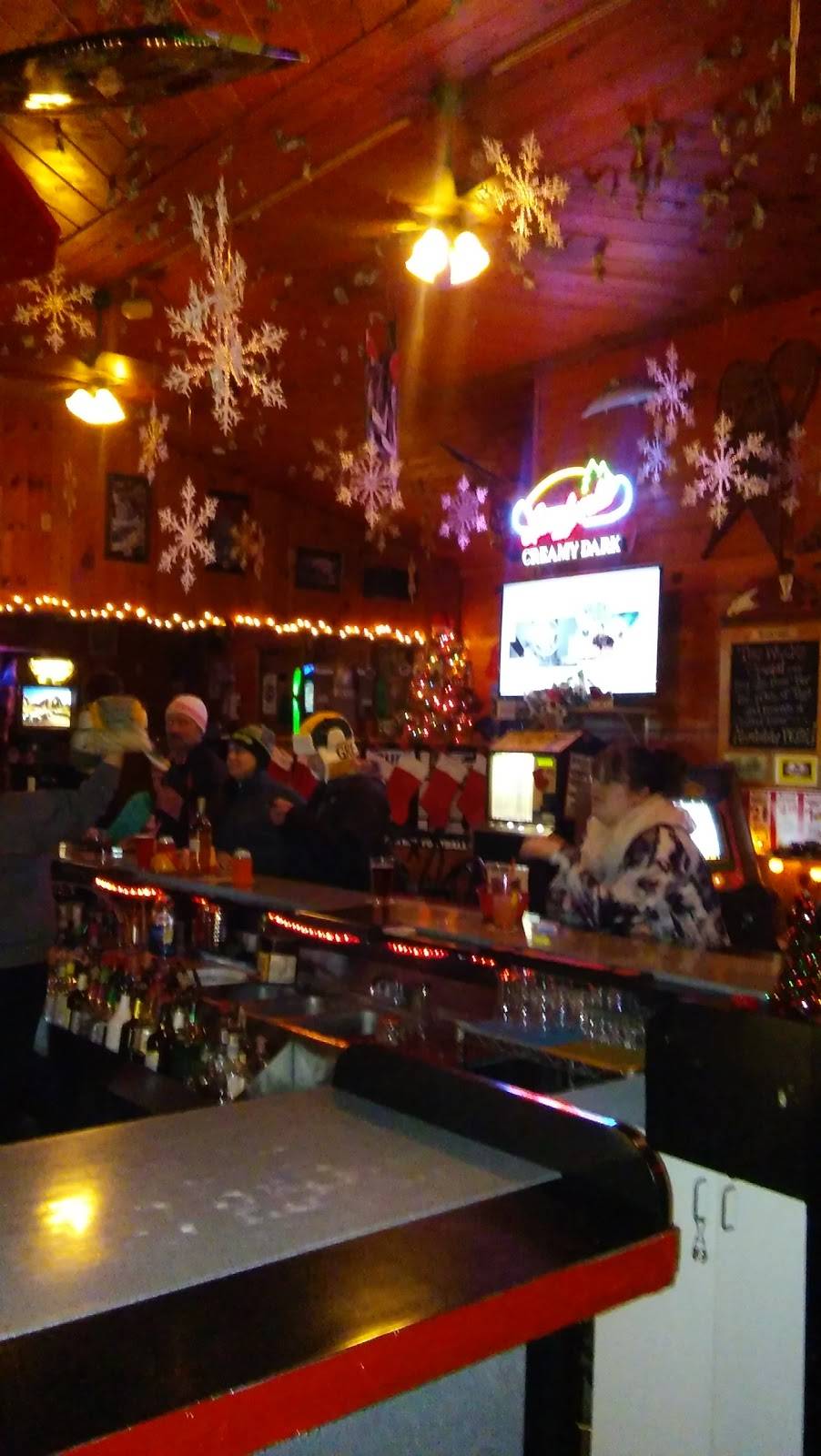 Hawks Nest | restaurant | 1621 W Main St, Little Chute, WI 54911, USA | 9207311635 OR +1 920-731-1635