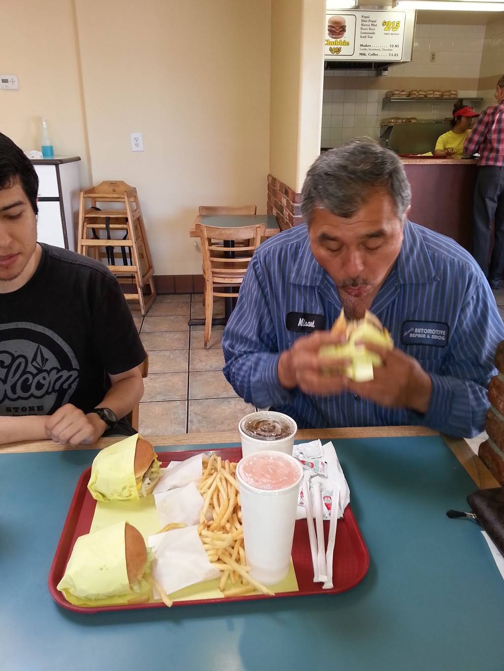 Chubbies Hamburgers | restaurant | 2908 De La Vina St, Santa Barbara, CA 93105, USA | 8056877113 OR +1 805-687-7113