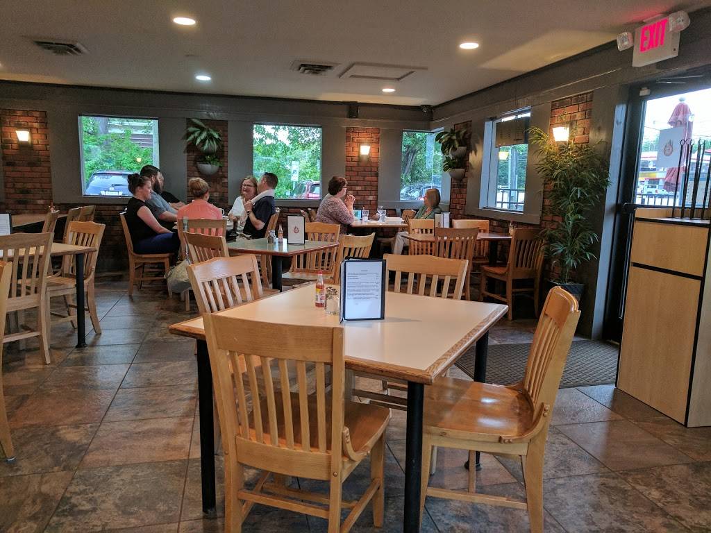 Hot Point Deli | restaurant | 1718 Walnut St, Cary, NC 27511, USA | 9194606299 OR +1 919-460-6299