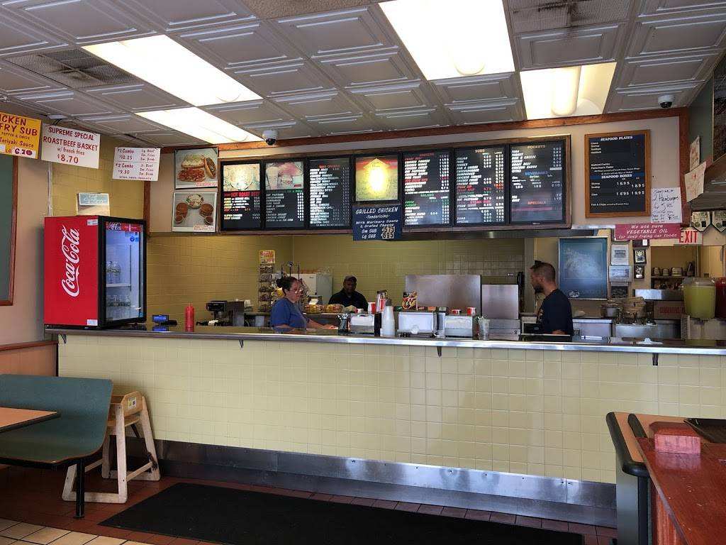 Supreme Roastbeef | meal takeaway | 18 Maple St, Danvers, MA 01923, USA | 9787770606 OR +1 978-777-0606