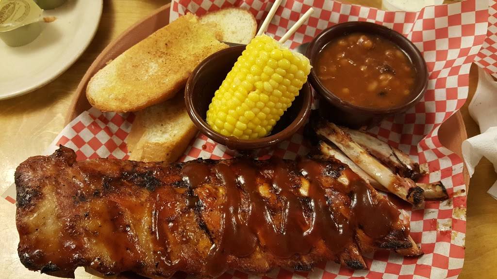 Dustins Bar-B-Que | restaurant | 1375 S Woodland Blvd, DeLand, FL 32720, USA | 3867385607 OR +1 386-738-5607