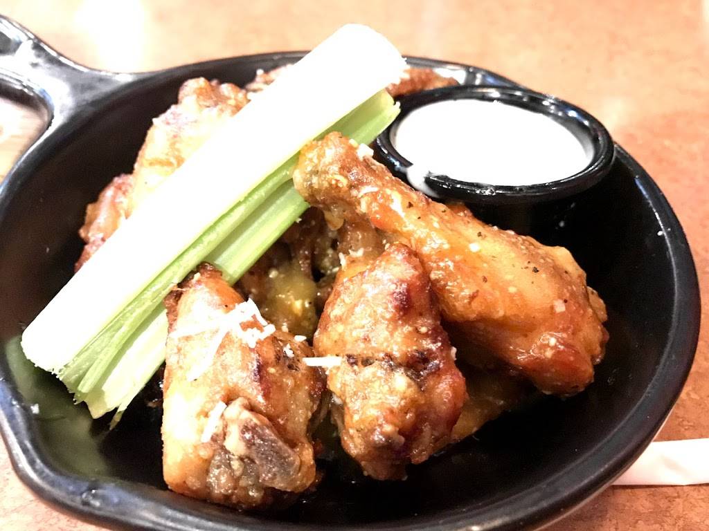 TGI Fridays | restaurant | 5 Centre Dr, Central Valley, NY 10917, USA | 8457827760 OR +1 845-782-7760