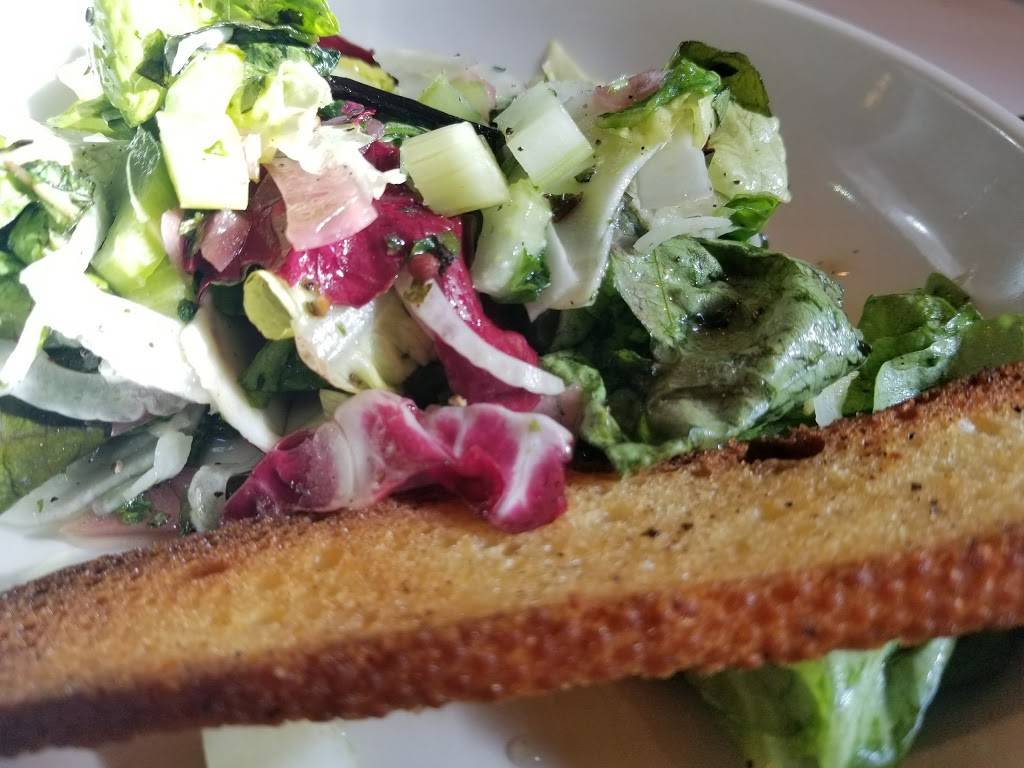 Jack & Charlies | restaurant | 204 E Oak Ave, Visalia, CA 93291, USA | 5597385752 OR +1 559-738-5752