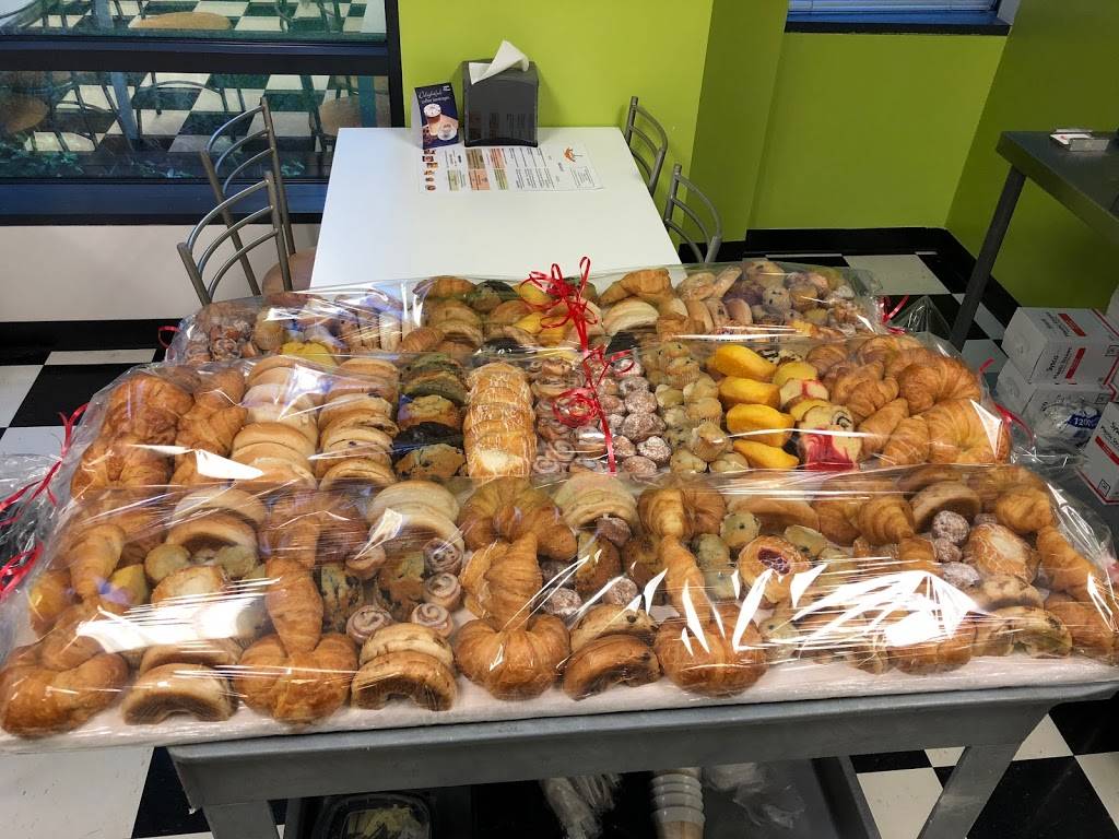 Romas Place Cafe | restaurant | 12802 Tampa Oaks Blvd suit 121, Temple Terrace, FL 33637, USA | 8136969844 OR +1 813-696-9844