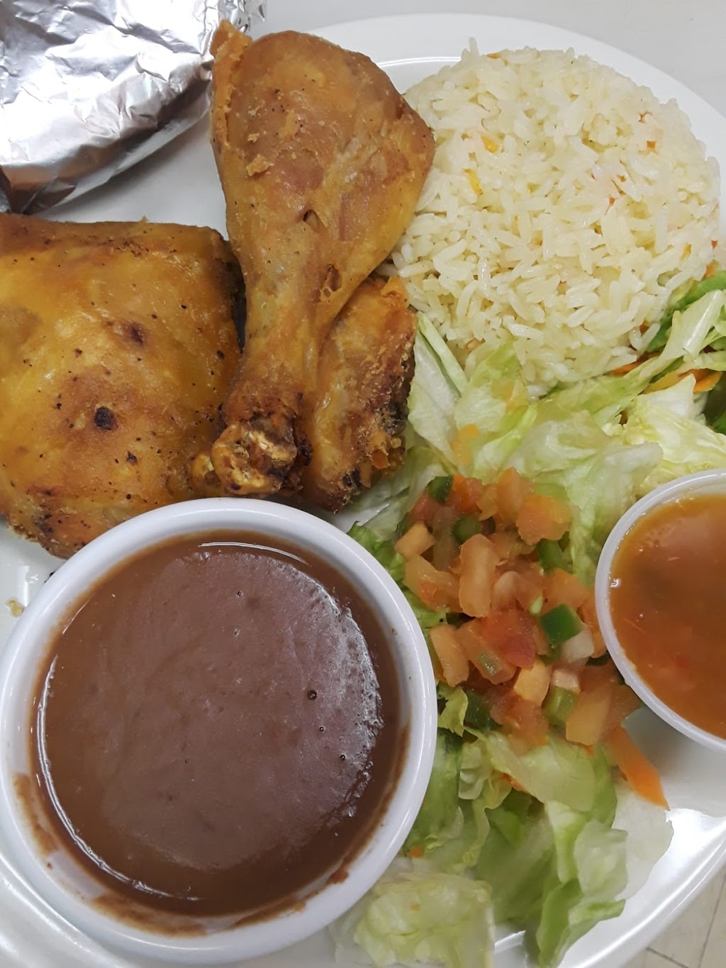 El Gustito Pupuseria y Restaurant | restaurant | 2020 8th St, Coralville, IA 52241, USA | 3194991602 OR +1 319-499-1602