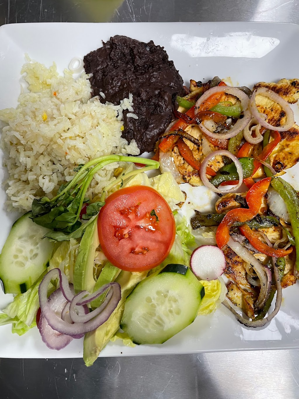 El Rinconcito Salvadoreño #2 | restaurant | 7936 Quivira Rd, Lenexa, KS 66215, USA | 9134002112 OR +1 913-400-2112