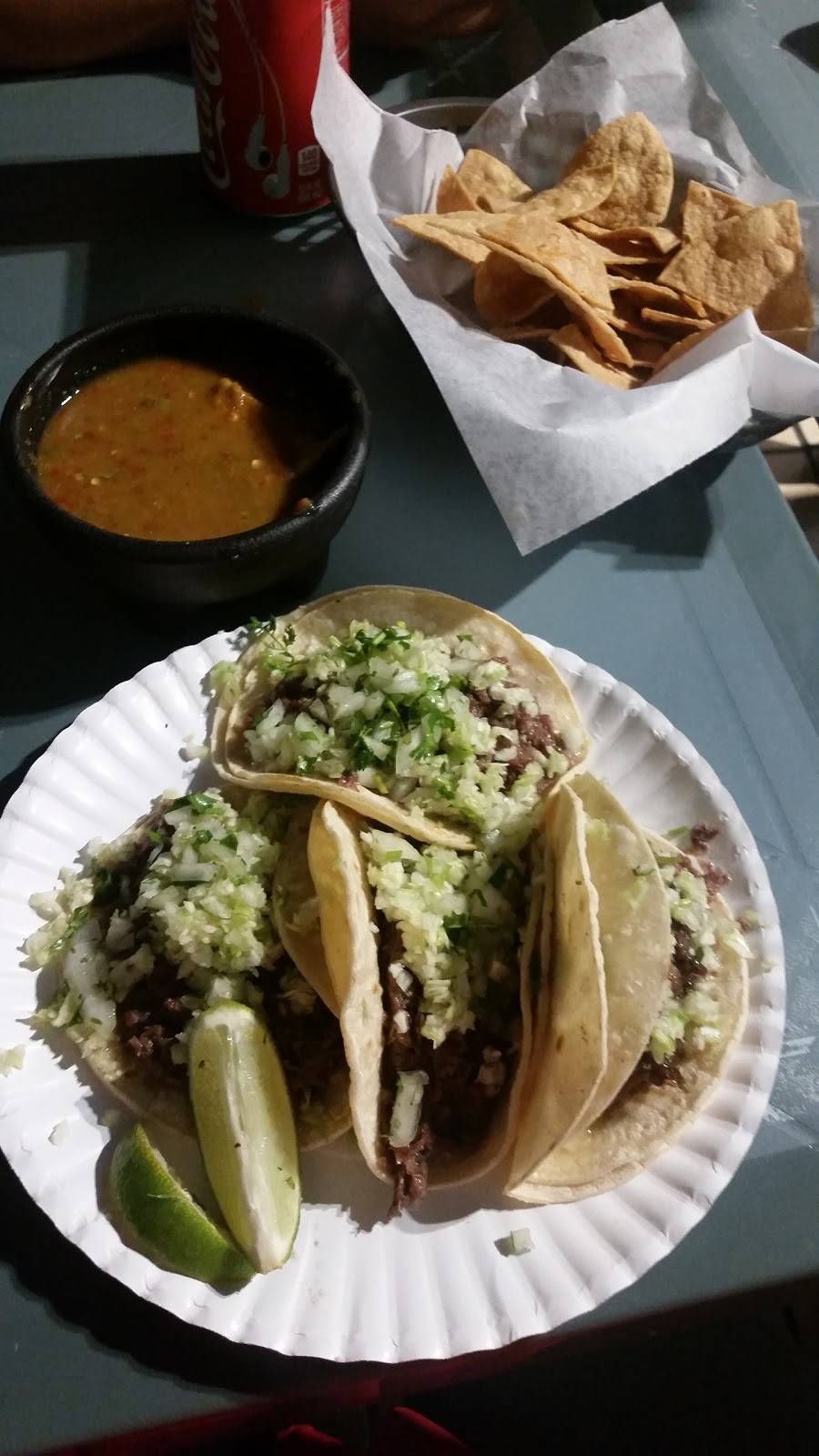 La Revancha Bar | restaurant | 2634 E Anaheim St, Long Beach, CA 90804, USA | 5624397702 OR +1 562-439-7702