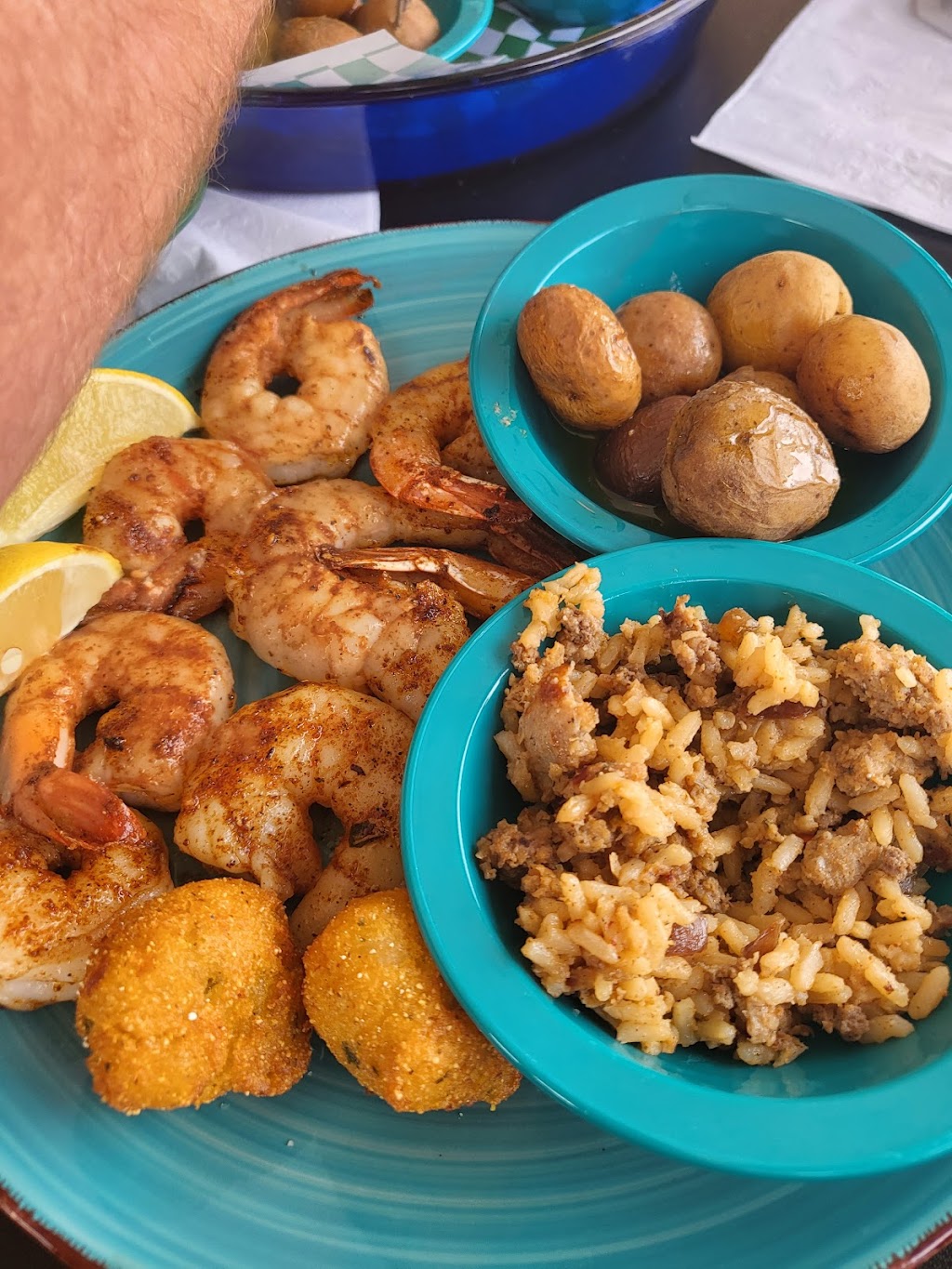 The Crazy Fisherman | restaurant | 13721 FM 1097, Willis, TX 77318, USA | 9369001464 OR +1 936-900-1464