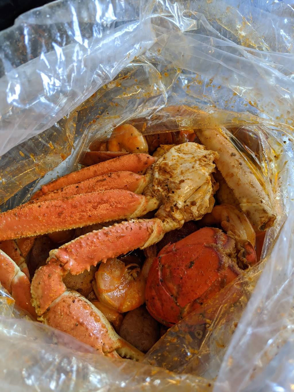 Red Crab - Juicy Seafood | restaurant | 5547 N Lovers Lane Rd, Milwaukee, WI 53225, USA | 4144299574 OR +1 414-429-9574