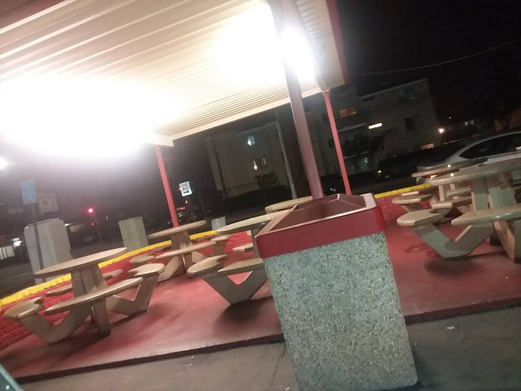 Wienerschnitzel | restaurant | 3012 E Artesia Blvd, Long Beach, CA 90805, USA | 5624239609 OR +1 562-423-9609