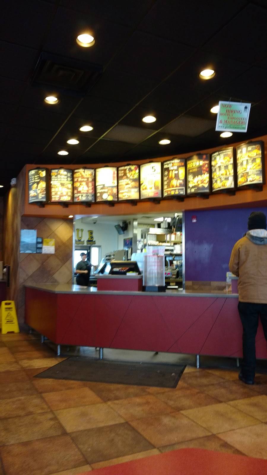 Taco Bell | meal takeaway | 1307 S Main St, West Bend, WI 53095, USA | 2623351793 OR +1 262-335-1793