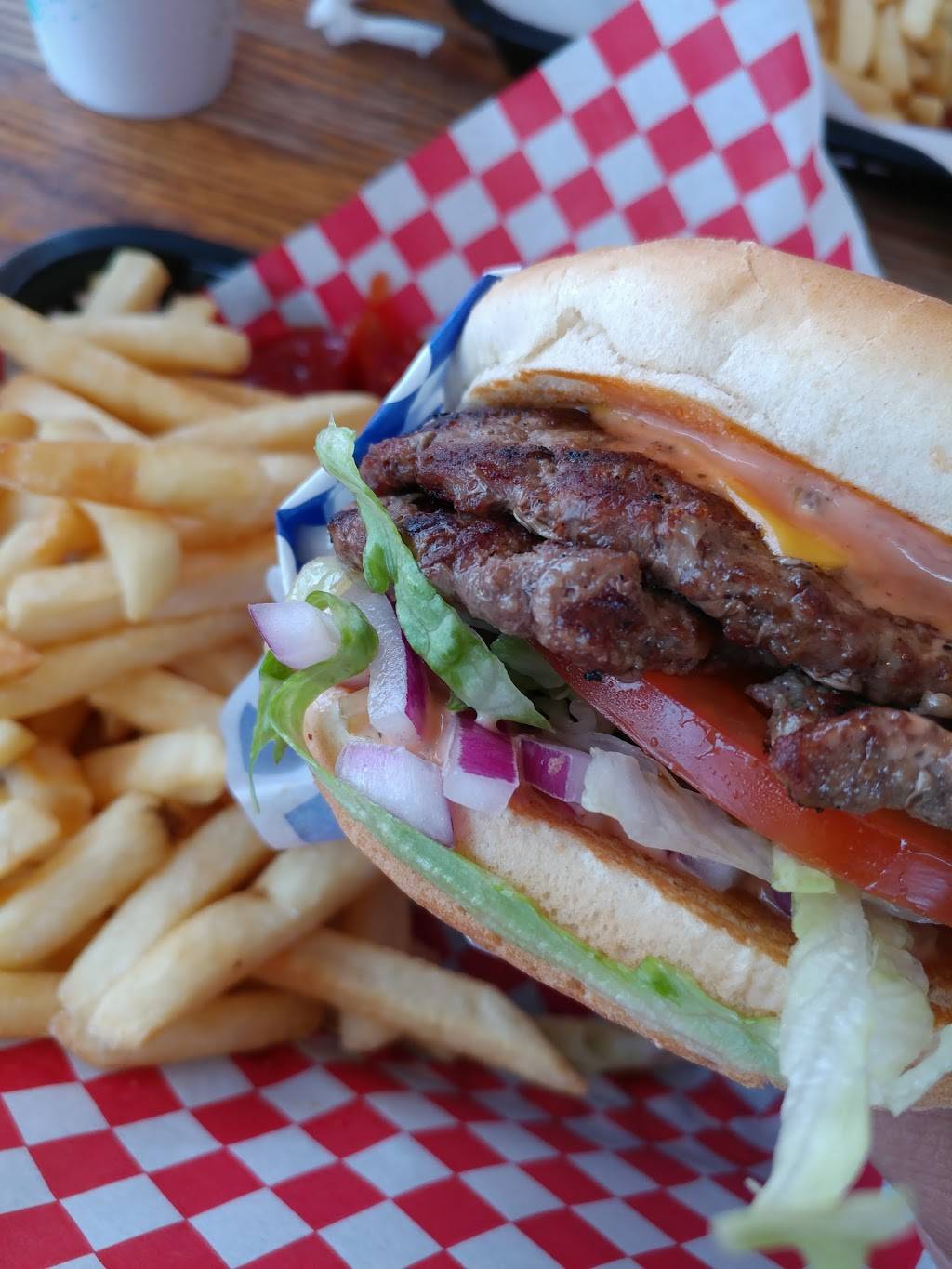 Classic Burger | restaurant | 622 Torrance Blvd, Redondo Beach, CA 90277, USA | 3103162224 OR +1 310-316-2224