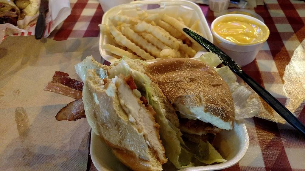 Portillos Hot Dogs | meal takeaway | 806 W Dundee Rd, Arlington Heights, IL 60004, USA | 8478700870 OR +1 847-870-0870