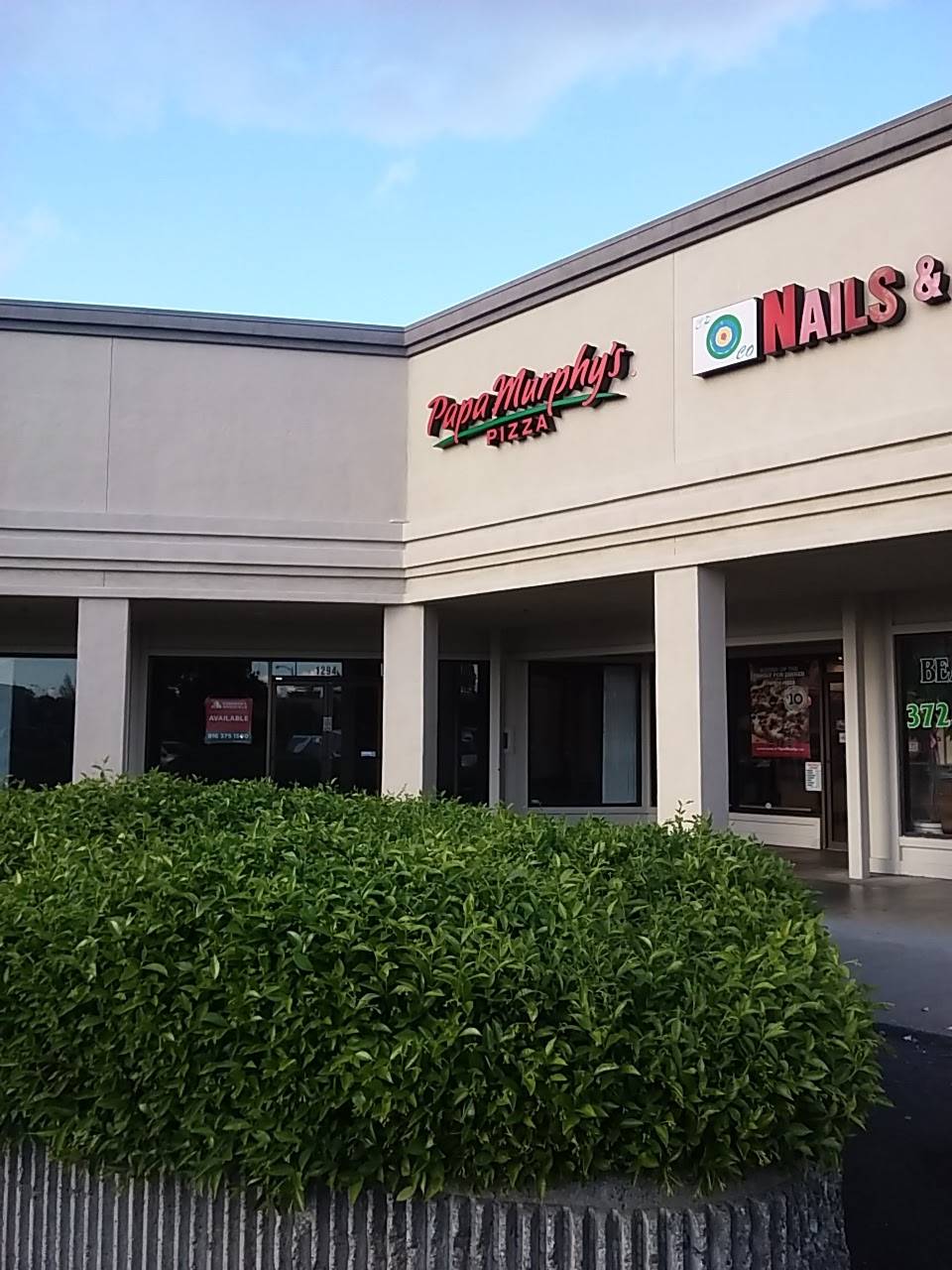 Papa Murphys Take N Bake Pizza | meal takeaway | 1288 W Capitol Ave, West Sacramento, CA 95691, USA | 9163727222 OR +1 916-372-7222