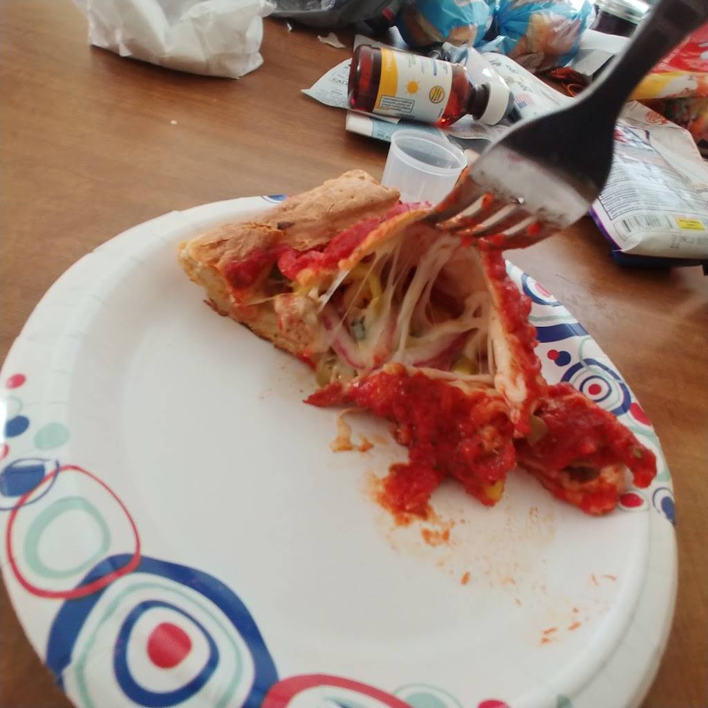 Little Italys Pizza | restaurant | 502 N Walnut St, Mt Carmel, IL 62863, USA | 6182624121 OR +1 618-262-4121