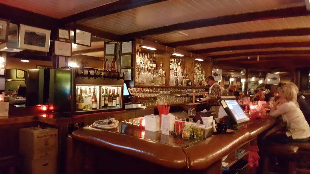 Chucks of Hawaii | restaurant | 3888 State St, Santa Barbara, CA 93105, USA | 8056874417 OR +1 805-687-4417