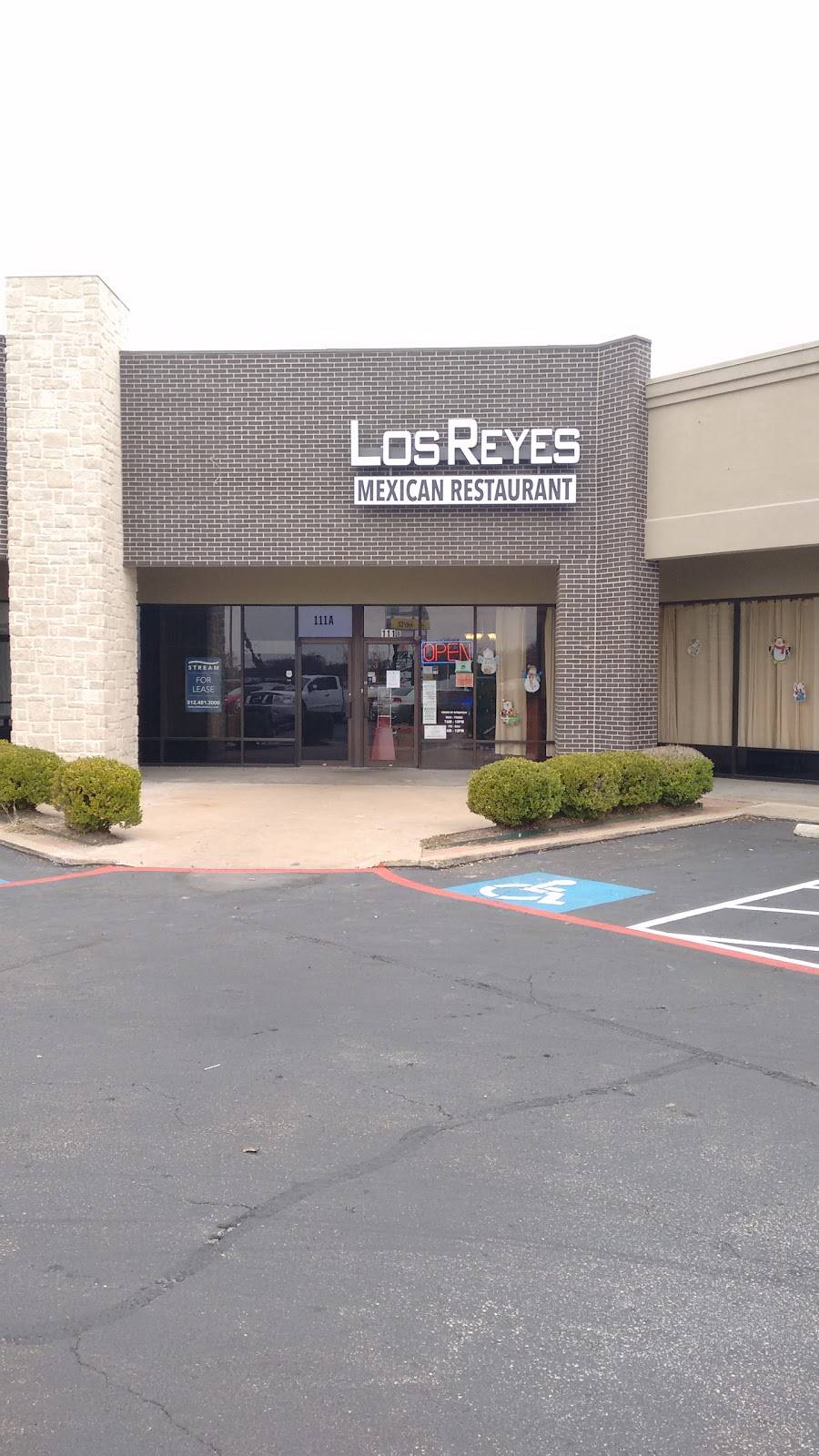 Los Reyes Mexican Restaurant | restaurant | 251 N Bell Blvd #111B, Cedar Park, TX 78613, USA | 5122584016 OR +1 512-258-4016