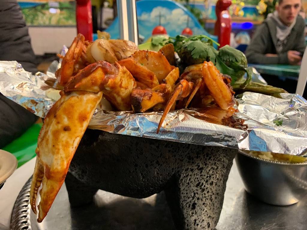 La Canoa | restaurant | 1520 W Lincoln Ave, Milwaukee, WI 53215, USA | 4146451140 OR +1 414-645-1140