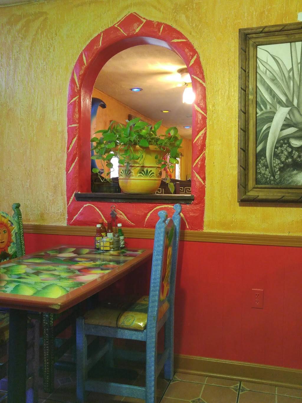 El Torero | restaurant | 105 S High St, Cortland, OH 44410, USA | 3306372550 OR +1 330-637-2550