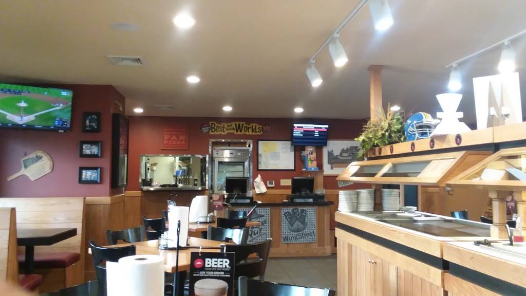 Pizza Hut | meal takeaway | 26 Hadley Rd, Greenville, PA 16125, USA | 7245884442 OR +1 724-588-4442