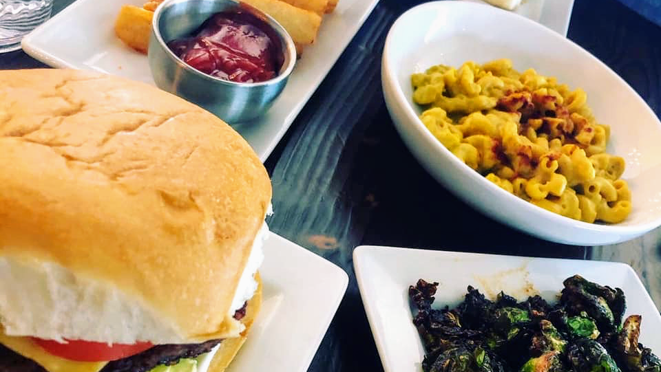 Kindred | restaurant | 7537 Maple St, New Orleans, LA 70118, USA | 5048419538 OR +1 504-841-9538