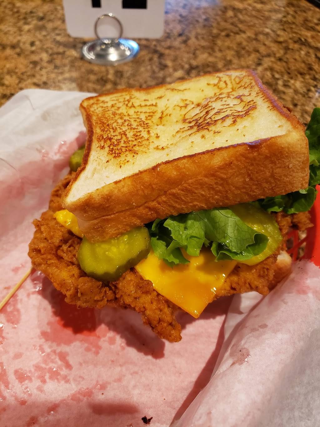 Village Burger | restaurant | 101 W Courthouse Square, Cumming, GA 30040, USA | 4702394502 OR +1 470-239-4502