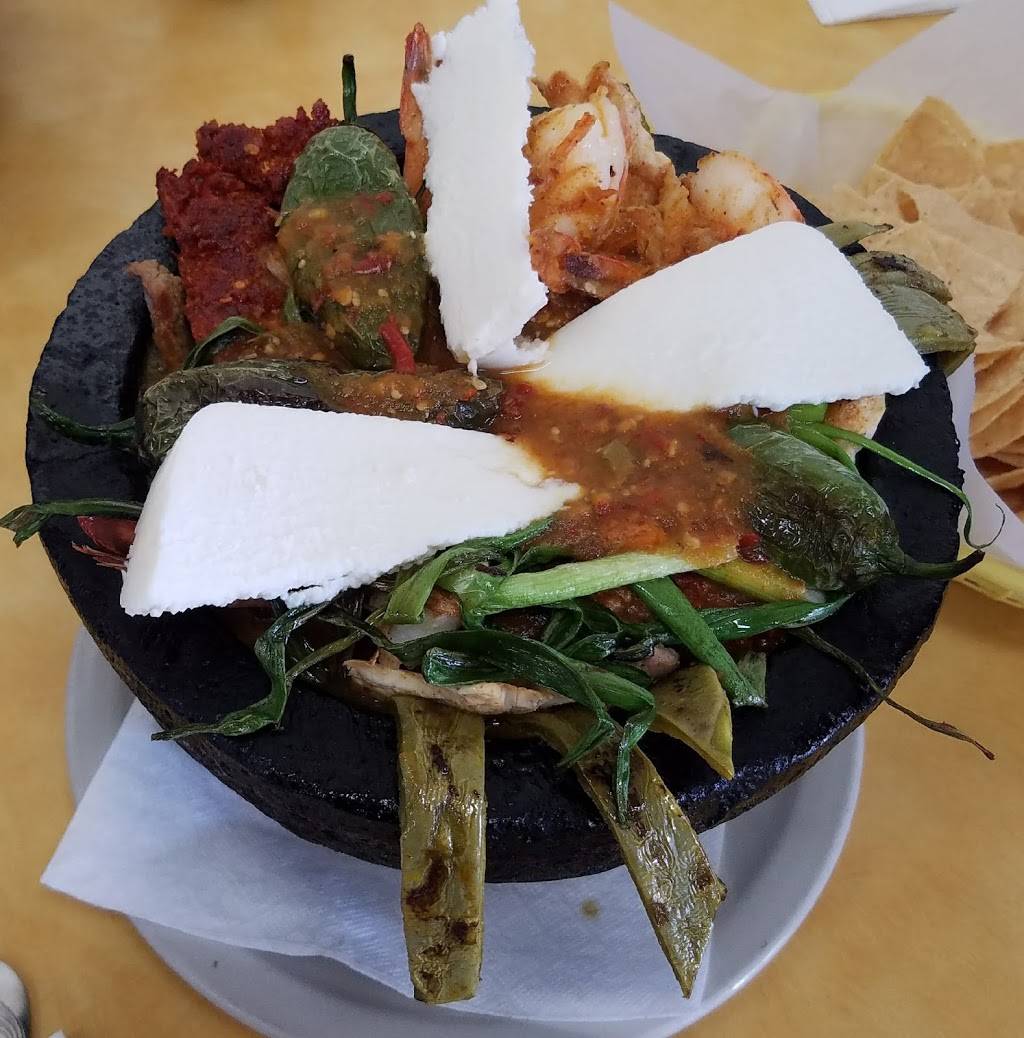 Mayas Grill | restaurant | 3925, 1645 Firestone Blvd, Los Angeles, CA 90001, USA | 3235852270 OR +1 323-585-2270