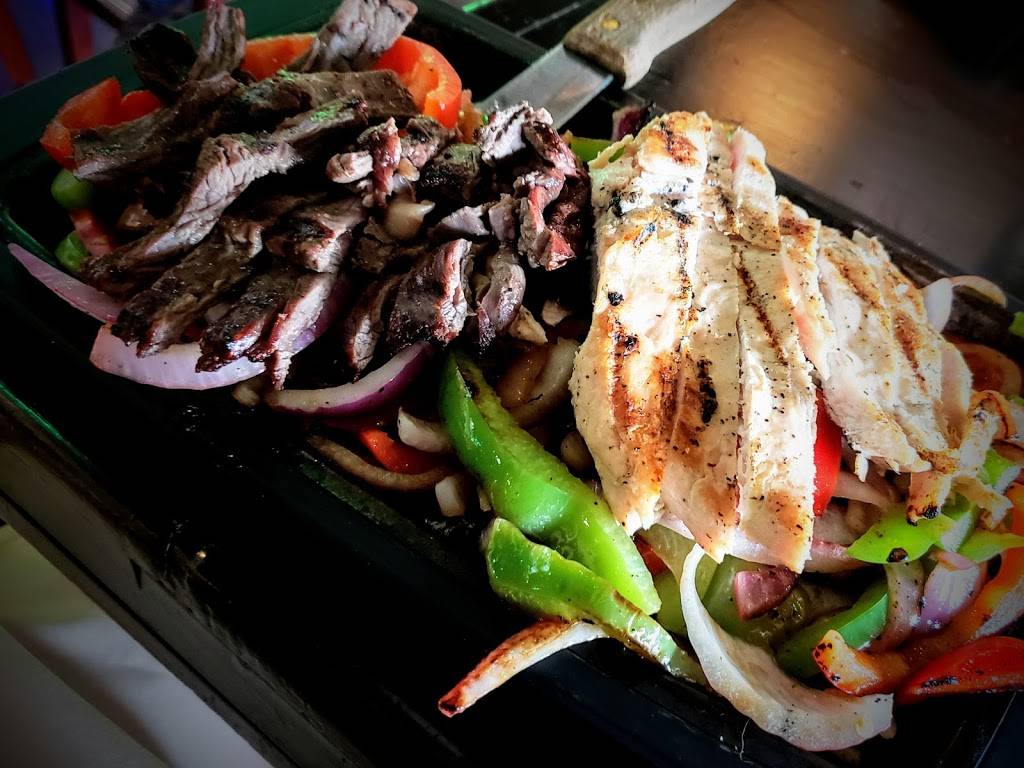 En Fuego Mexican Grille | restaurant | 17W648 22nd St, Oakbrook Terrace, IL 60181, USA | 6306138899 OR +1 630-613-8899