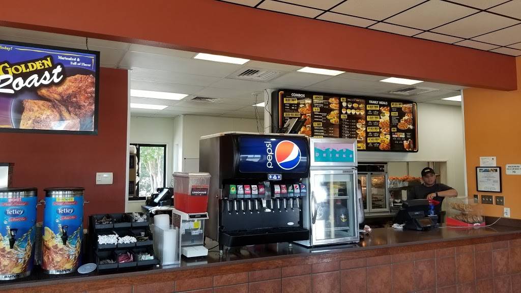 Golden Chick | meal takeaway | 405 Farm to Market 685, Hutto, TX 78634, USA | 5128462312 OR +1 512-846-2312