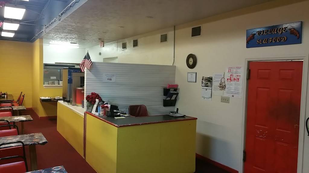 Village Seafood | restaurant | 2503 W Oak St, Palestine, TX 75801, USA | 9037239705 OR +1 903-723-9705