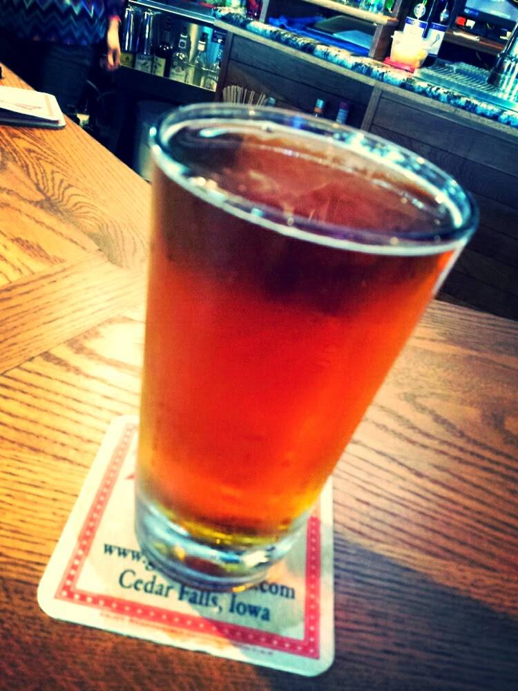 Joes Knight Hawk Restaurant | restaurant | 1002 W Bremer Ave, Waverly, IA 50677, USA | 3193522862 OR +1 319-352-2862