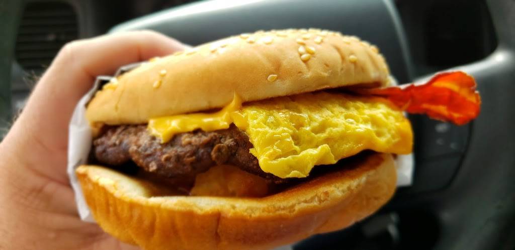 Carls Jr. / Green Burrito | meal takeaway | 2615 Broadway, Sacramento, CA 95818, USA | 9164542861 OR +1 916-454-2861