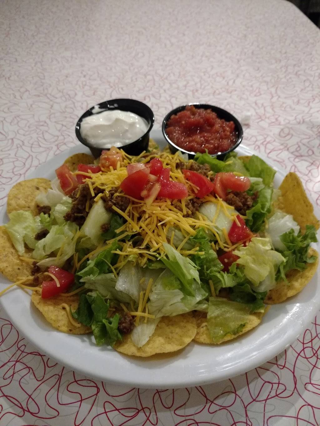 Jukebox Pizza | restaurant | 650 Main St, Waterford, OH 45786, USA | 7409848881 OR +1 740-984-8881