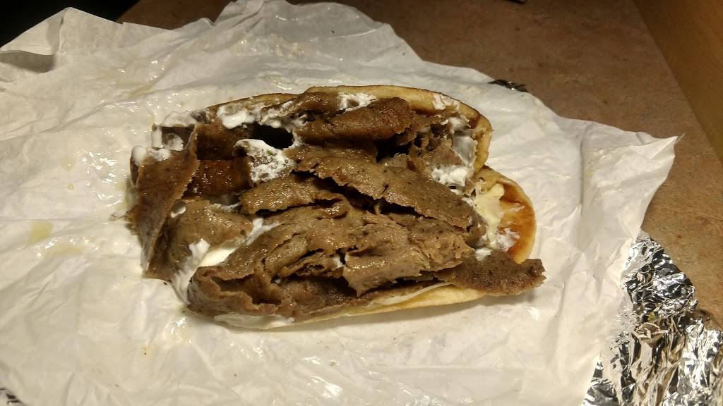 Uncle Nicks | restaurant | 918 E State St, Rockford, IL 61104, USA | 8159624444 OR +1 815-962-4444