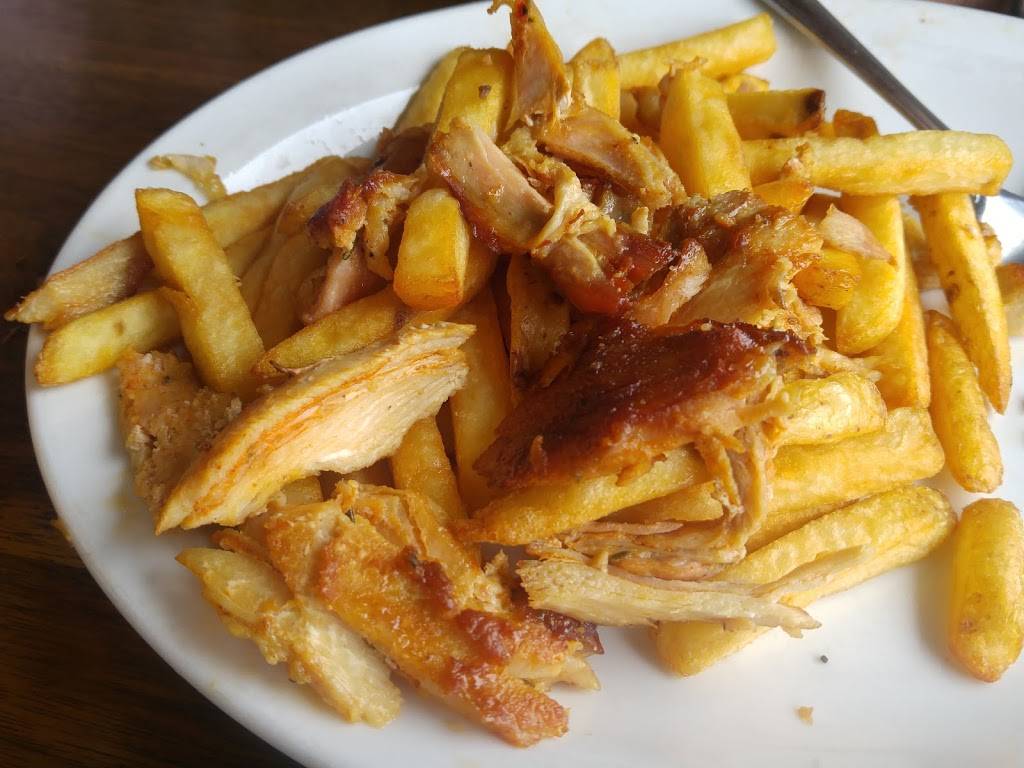 Paramount Middle Eastern Kitchen | restaurant | 1441 Upper James St, Hamilton, ON L9B 1K2, Canada | 9053852222 OR +1 905-385-2222