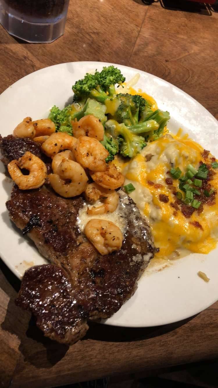 Branns Steakhouse & Grille | restaurant | 5510 Harvey St, Muskegon, MI 49444, USA | 2317981399 OR +1 231-798-1399