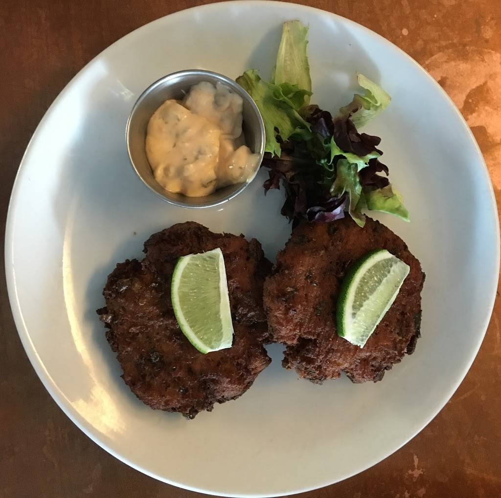 The Coast Grill | restaurant | 1459, 1109 Noyack Rd #2, Southampton, NY 11968, USA | 6312832277 OR +1 631-283-2277