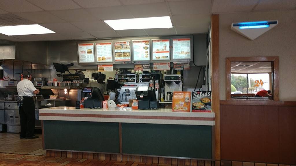 Whataburger | restaurant | 712 Fort Worth Dr, Denton, TX 76201, USA | 9403832316 OR +1 940-383-2316