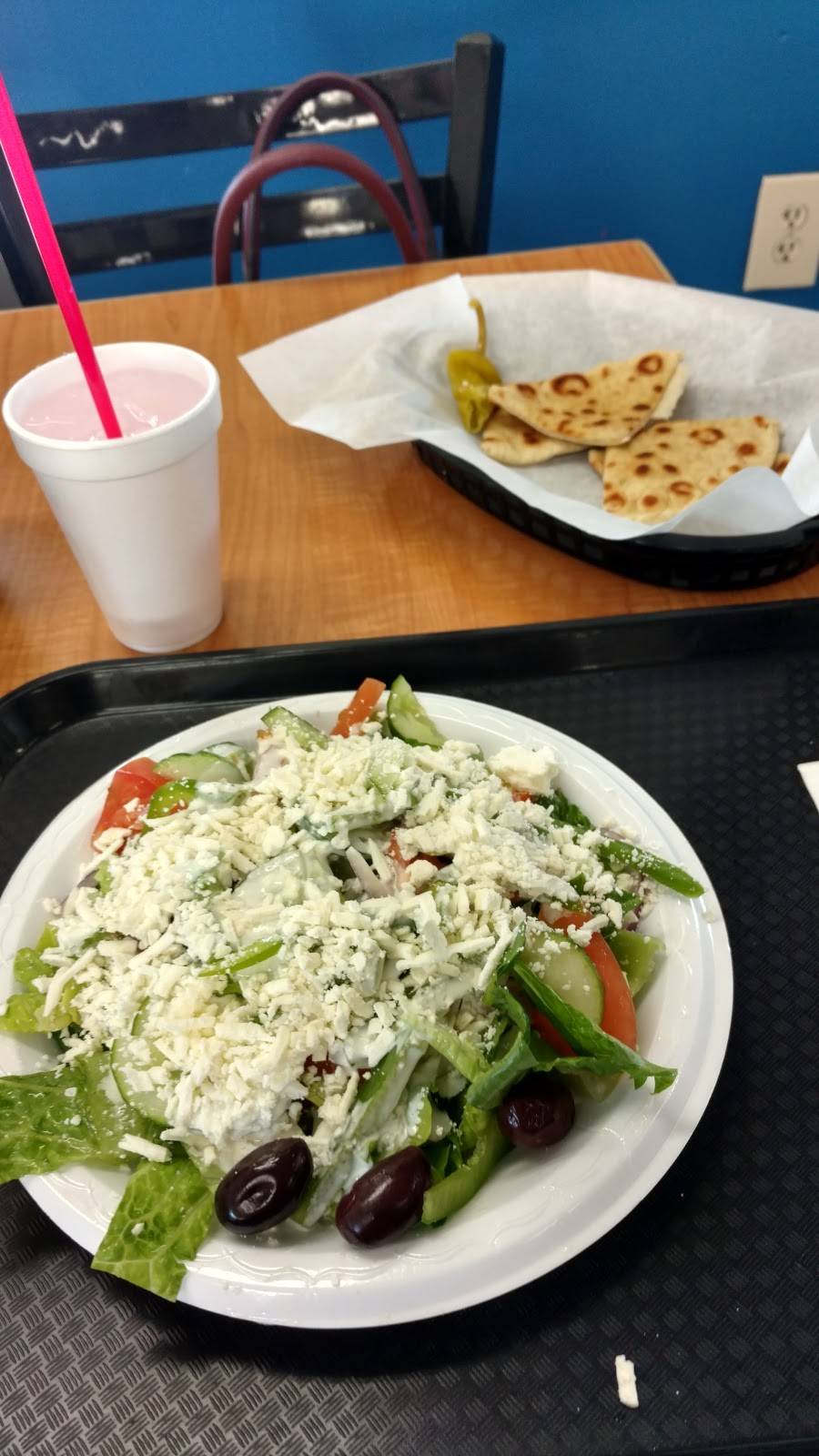 Ninos Greek cafe | restaurant | 3102 N 16th St, Phoenix, AZ 85016, USA | 6022651466 OR +1 602-265-1466