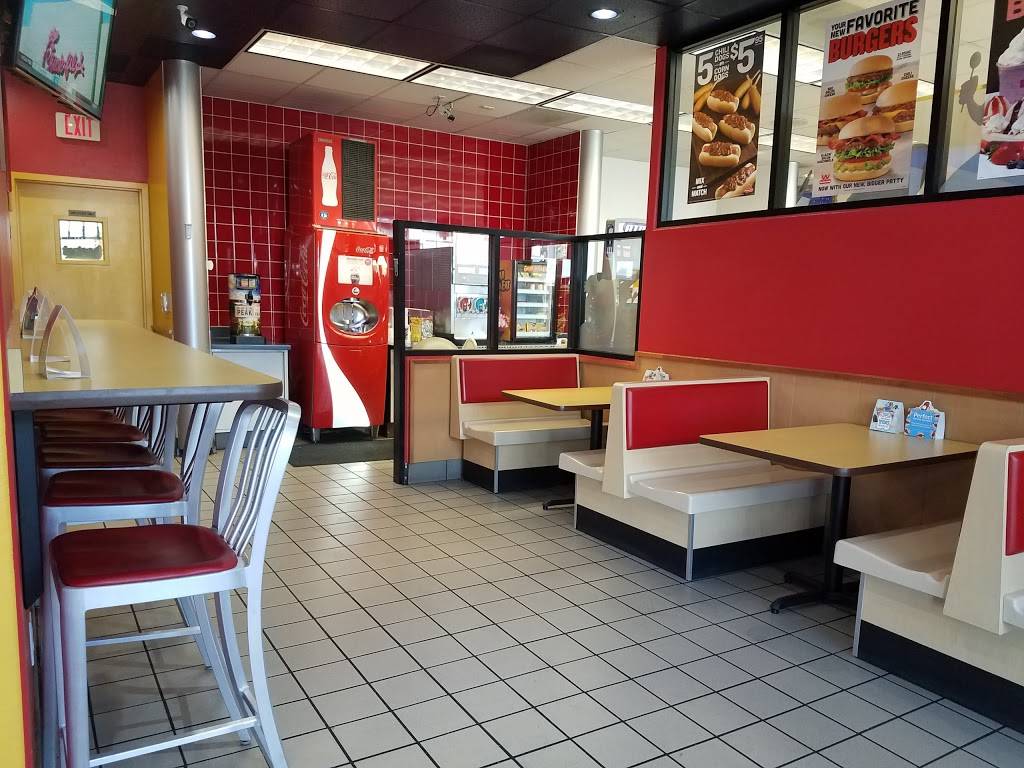 Wienerschnitzel | restaurant | 6111 W Sahara Ave, Las Vegas, NV 89146, USA | 7028735979 OR +1 702-873-5979