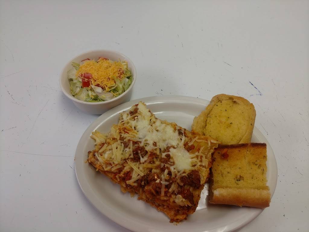 Strawn Bar | restaurant | 101 W Walter St, Strawn, IL 61775, USA | 8156883012 OR +1 815-688-3012