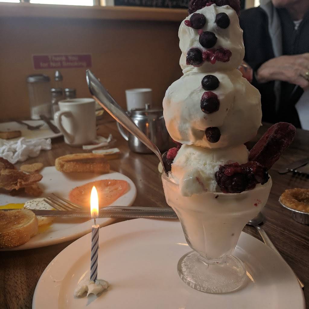 RoRos a la carte | restaurant | 133 King St, Hensall, ON N0M 1X0, Canada | 2262620953 OR +1 226-262-0953