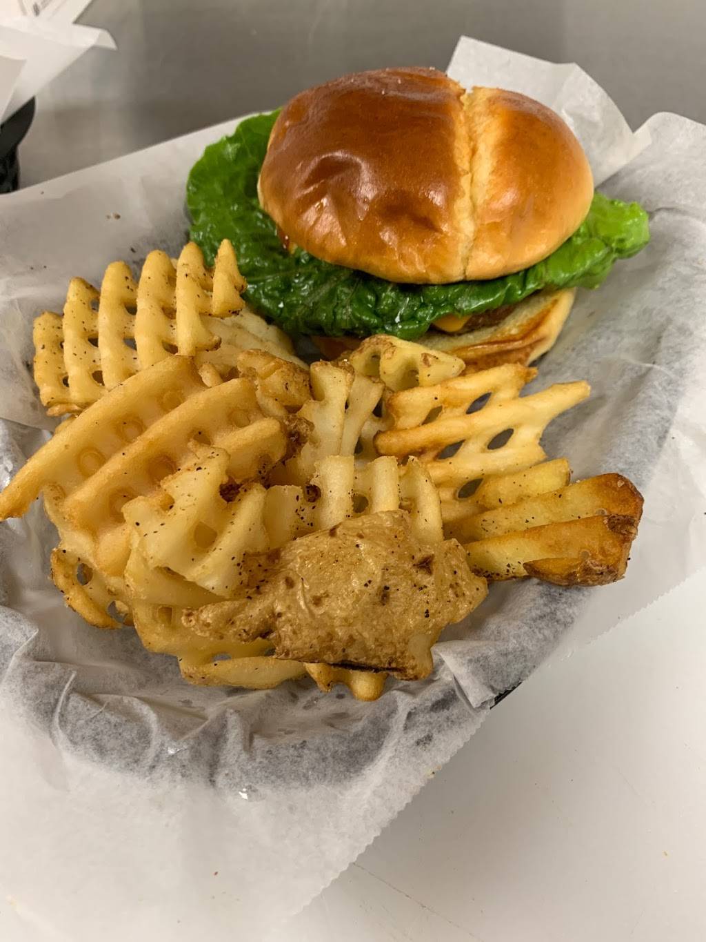 The Cupboard llc | restaurant | 9 2nd Ave, Clendenin, WV 25045, USA | 3045485556 OR +1 304-548-5556