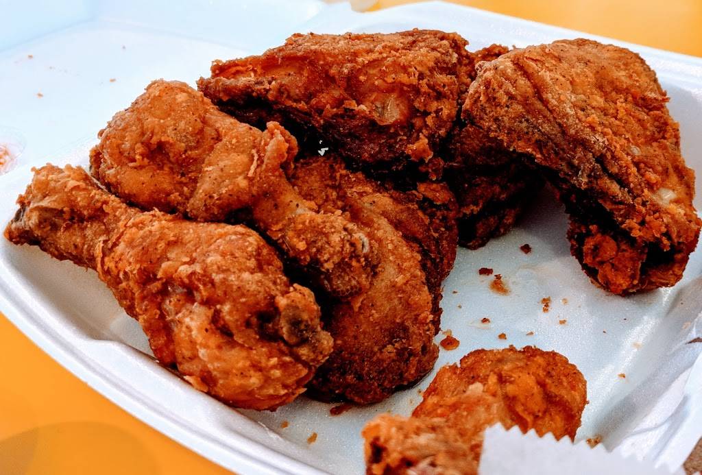 Cousins Tasty Chicken | restaurant | 1209 Leonard St NE, Grand Rapids, MI 49505, USA | 6164565244 OR +1 616-456-5244