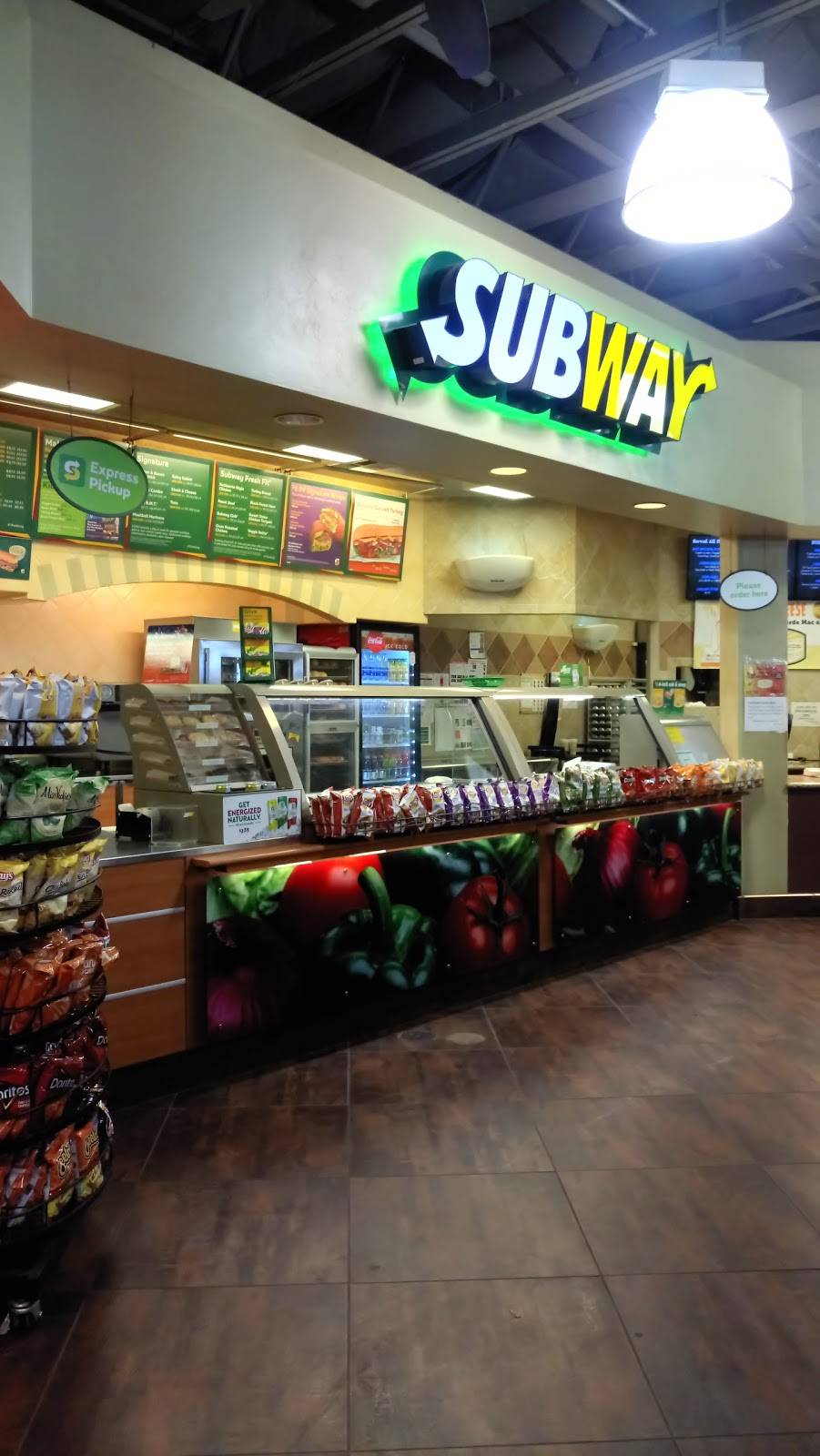 Subway | restaurant | 1631 Comanche Dr, Bakersfield, CA 93307, USA | 6613640317 OR +1 661-364-0317