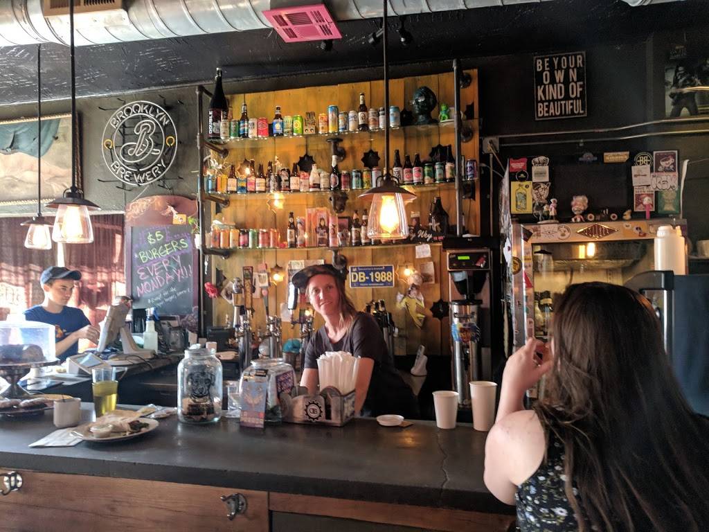 Joe Vinny & Bronsons Bohemian Cafe | cafe | 824 N Piedras St, El Paso, TX 79930, USA | 9158010475 OR +1 915-801-0475