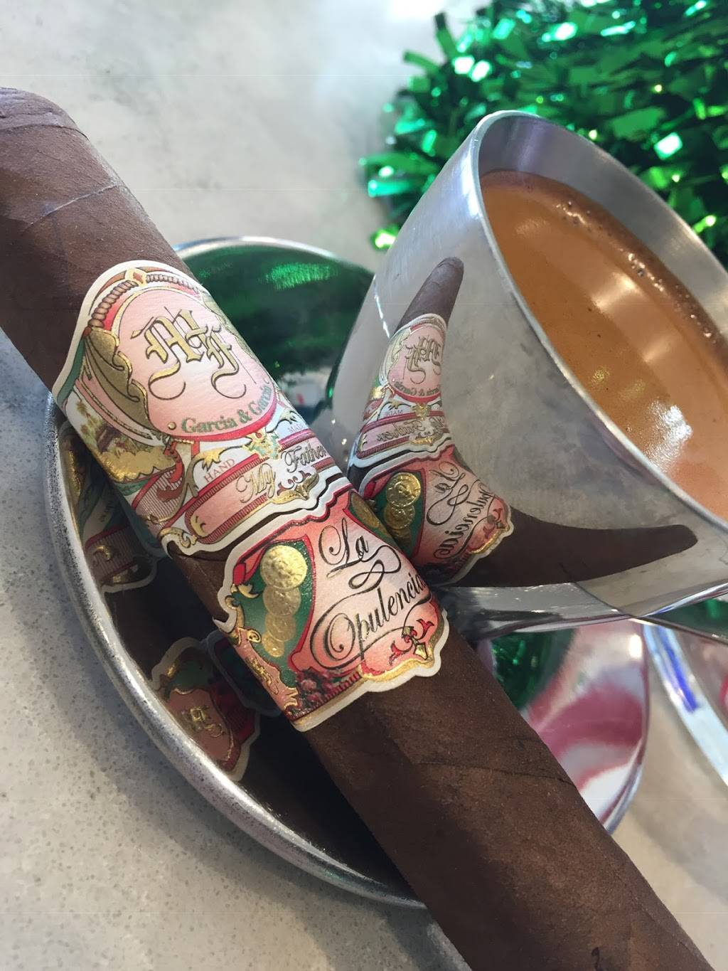 Cigar Cellar Of Miami | night club | 1557 Sunset Dr, Coral Gables, FL 33143, USA | 3053810458 OR +1 305-381-0458